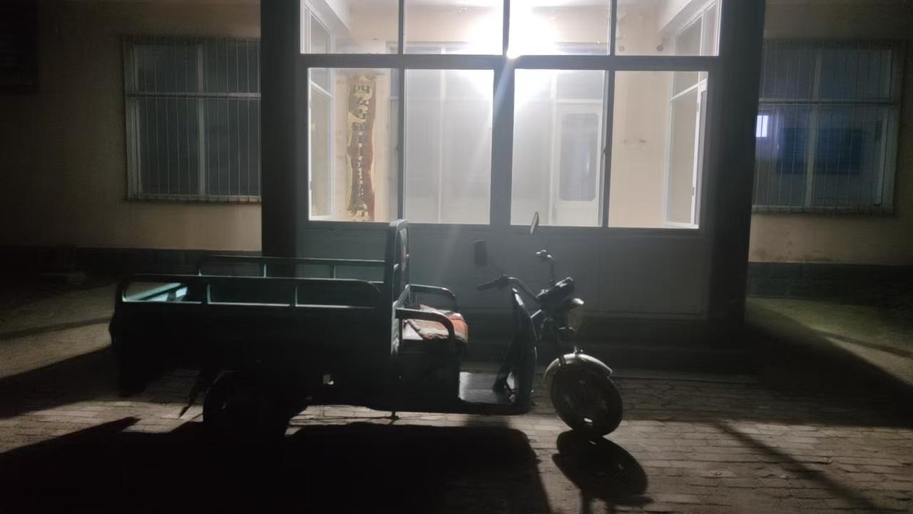 有件事我不得不感慨，男孩子骨子里的家族与血缘观念，真的很重。我离婚的时候，