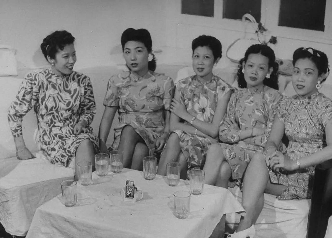 1945年，戴笠肃奸时，对汉奸潘三省很厌恶，就给他上了镣铐。唐生明去探望时，潘三