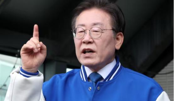 炸锅了！！！韩国总统李在明的一句话，从首尔传遍了全世界。"中国的家事，凭什么让我