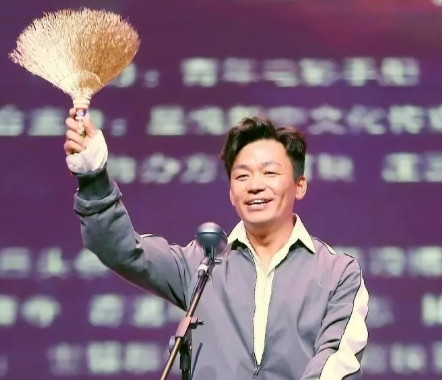2018年，因为《大闹天竺》，王宝强被“第9届金扫帚奖”评为最令人失望导演，而王