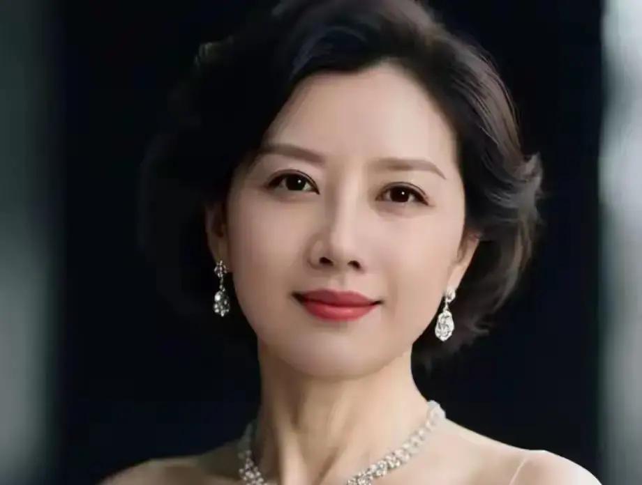 70后女性面临退休，如何应对衰老，活出下半场精彩？步入退休年龄，70后女性的