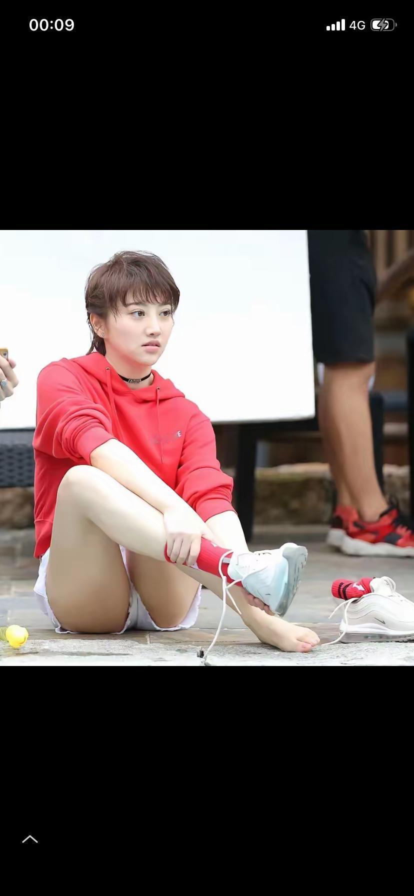 很“纳闷”的一点她怎么没有火起来呢记得曾经的一部《长城》众多国内外大咖齐聚