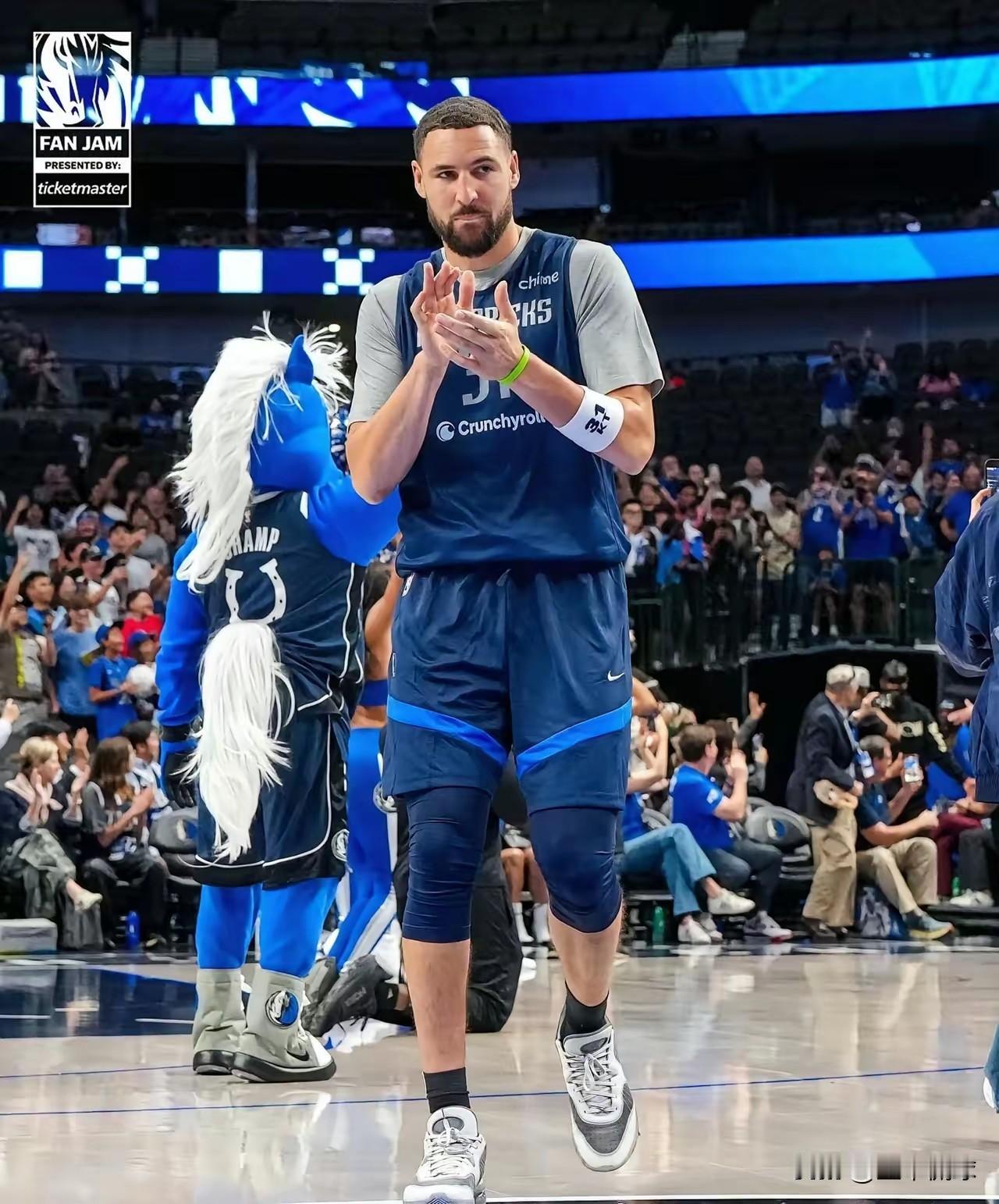 克莱的表现说明科尔的伟大,还是勇士的现实?说白了都是生意,职业能力不行了,自然没