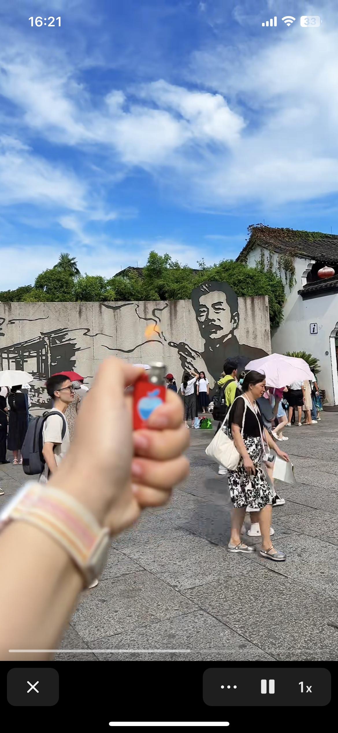 鲁迅又火了，他做梦也没想到，他会因为抽烟而被投诉。他的大火让我不得不又翻看鲁迅的