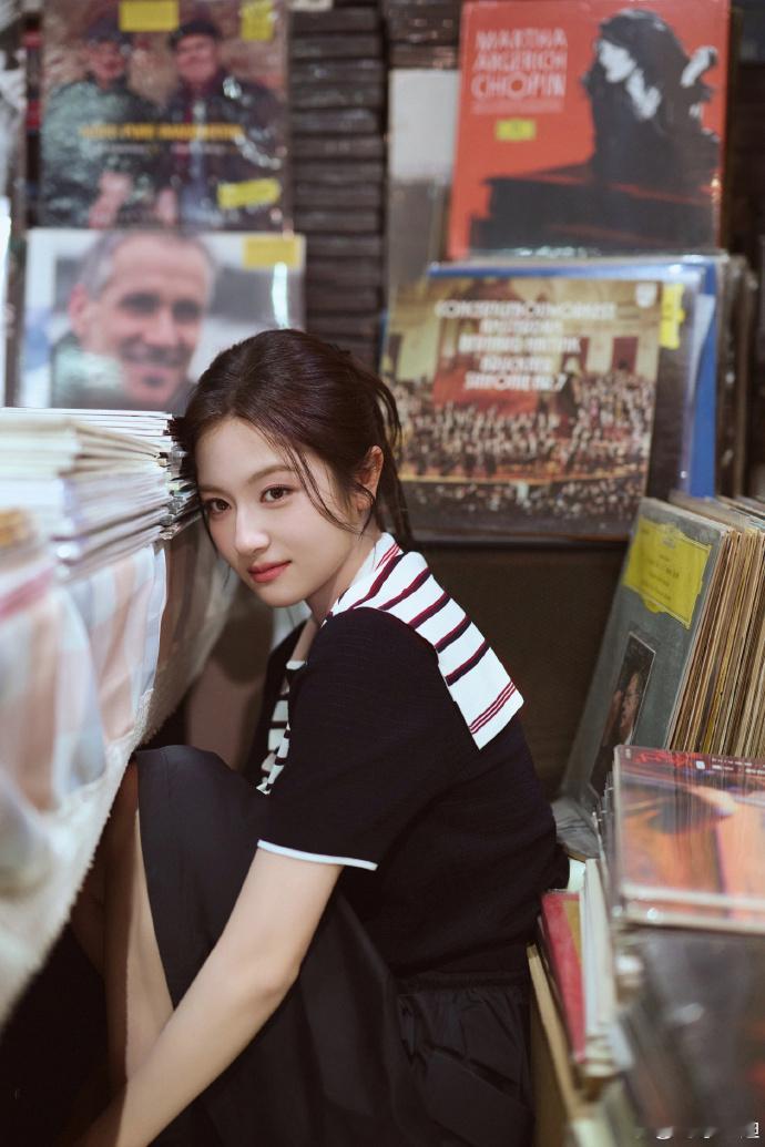 李兰迪好元气的一张脸李兰迪完全的元气少女完全就是被李兰迪元气的少女感所深深的吸