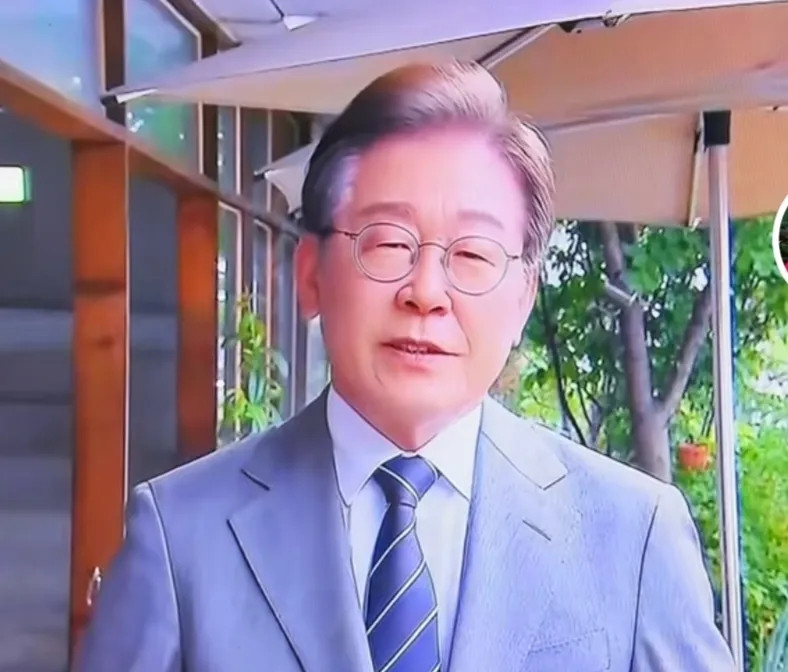 李在明被骗了，记得之前有几个尹锡悦阵营的议员发声明说要支持李在明，而李在明也表示