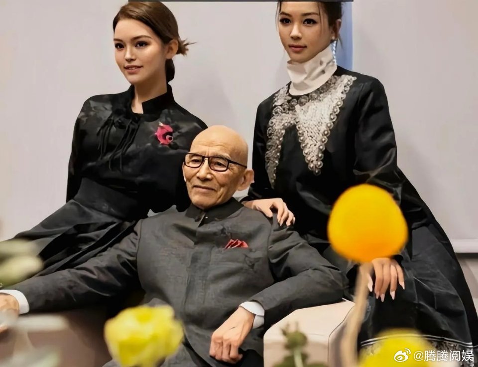 难怪游本昌的两个孙女都长的那么漂亮，原来老爷子年轻时候竟然和胡歌一样帅气，他这优良基因传承的也太好了