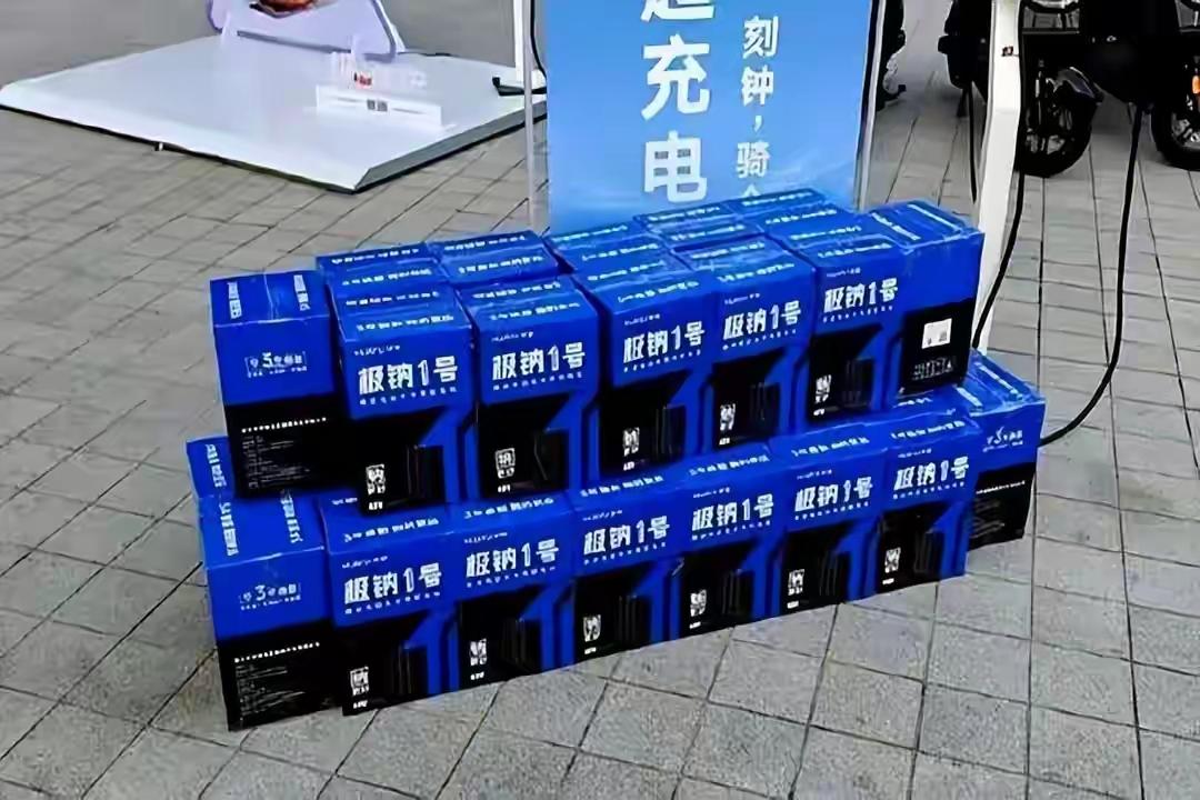 2799元起，雅迪钠电池电动车上市，为什么销量惨淡？主要3大原因2799元起却