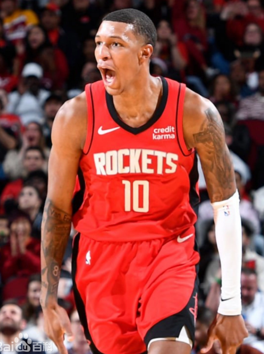 211的身高限制了小贾的上限因为大家都说小贾运球不好没有什么自主进攻能力，如