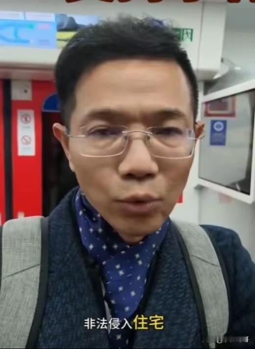 王某晶这个人，完全不经扒，因为一扒你就会发现……她不是因为雇凶打人才被关注，