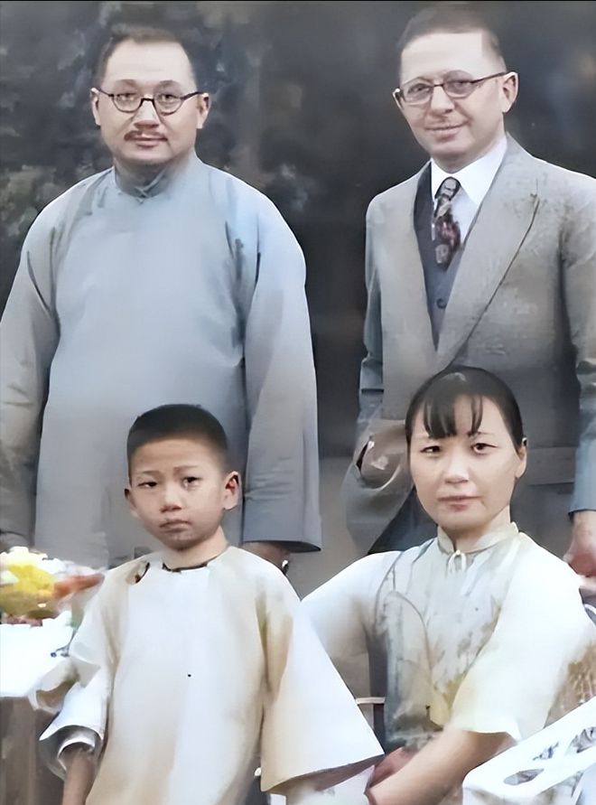 1914年，宋霭龄与孔祥熙完婚，新婚之夜，一伙人来闹洞房，竟有人想借机占新娘便宜