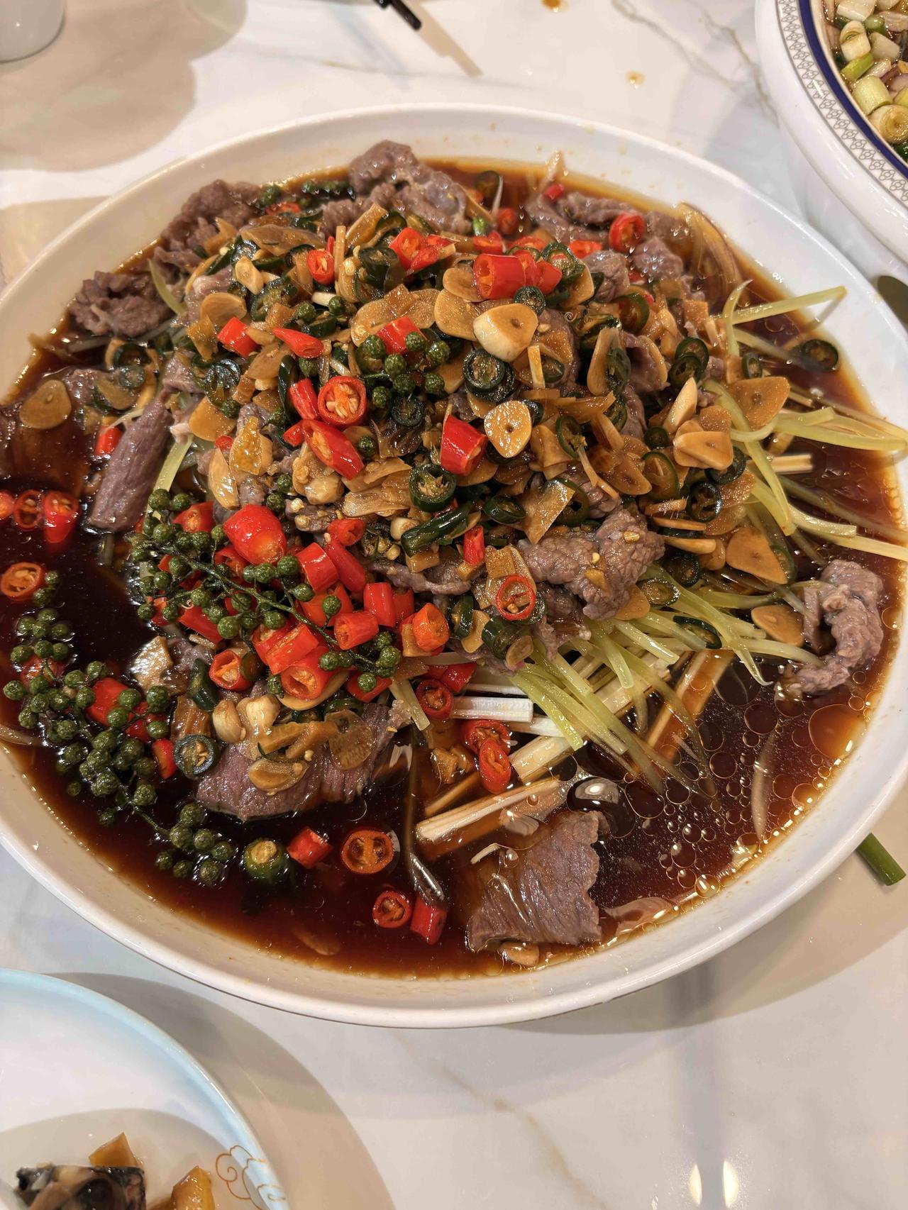 这次回乡下老家拜年，发现了一个规律。基本上家里面的年轻人是不会帮父母，辅助