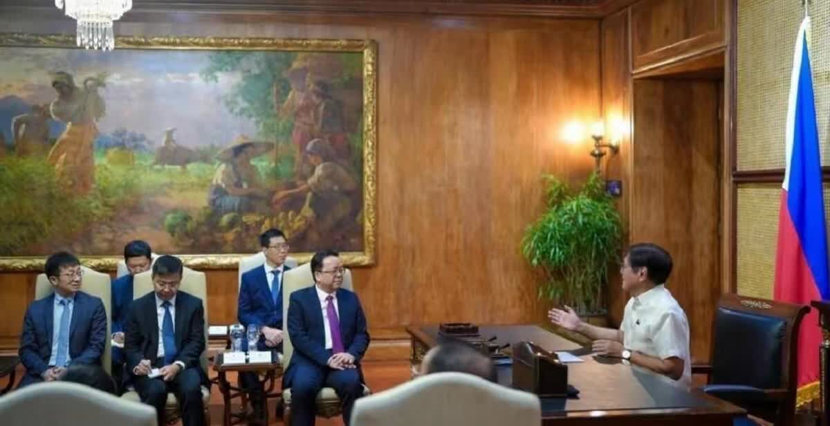 小马科斯消失4天后露面，见中国大使为咋？南海这事有蹊跷！小马科斯不见了四