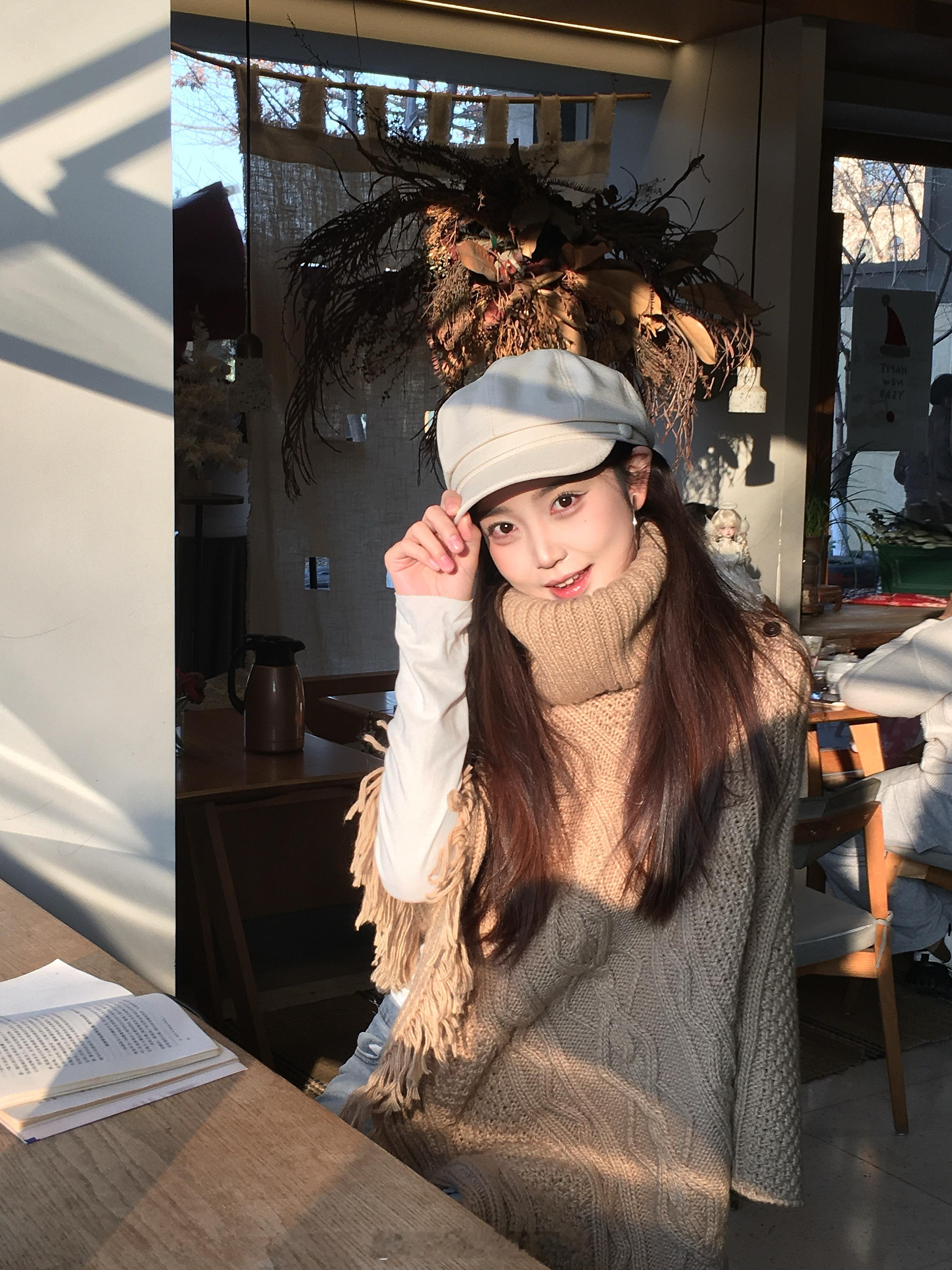 看到你漂亮的眼睛一直笑也是我幸福的一种