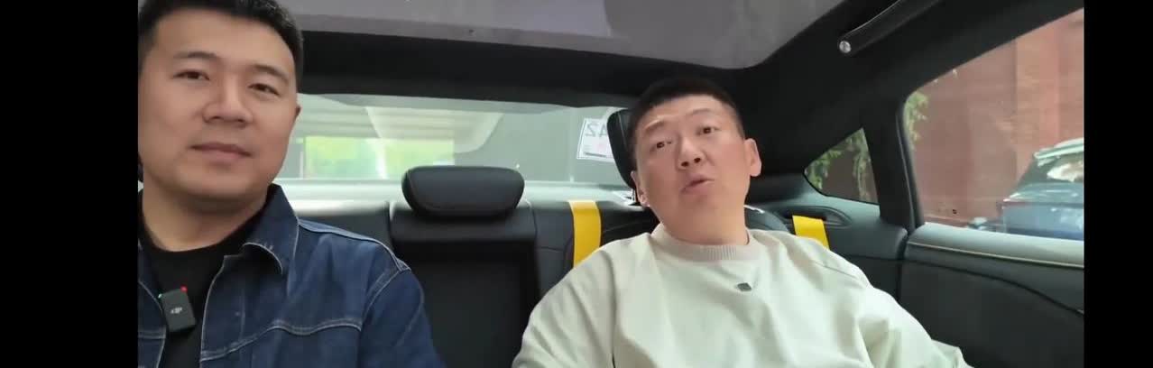 完喽！著名车评人闫闯怒骂欺诈🔪！！50万买的不是宣传的赛道版-被骗盖子