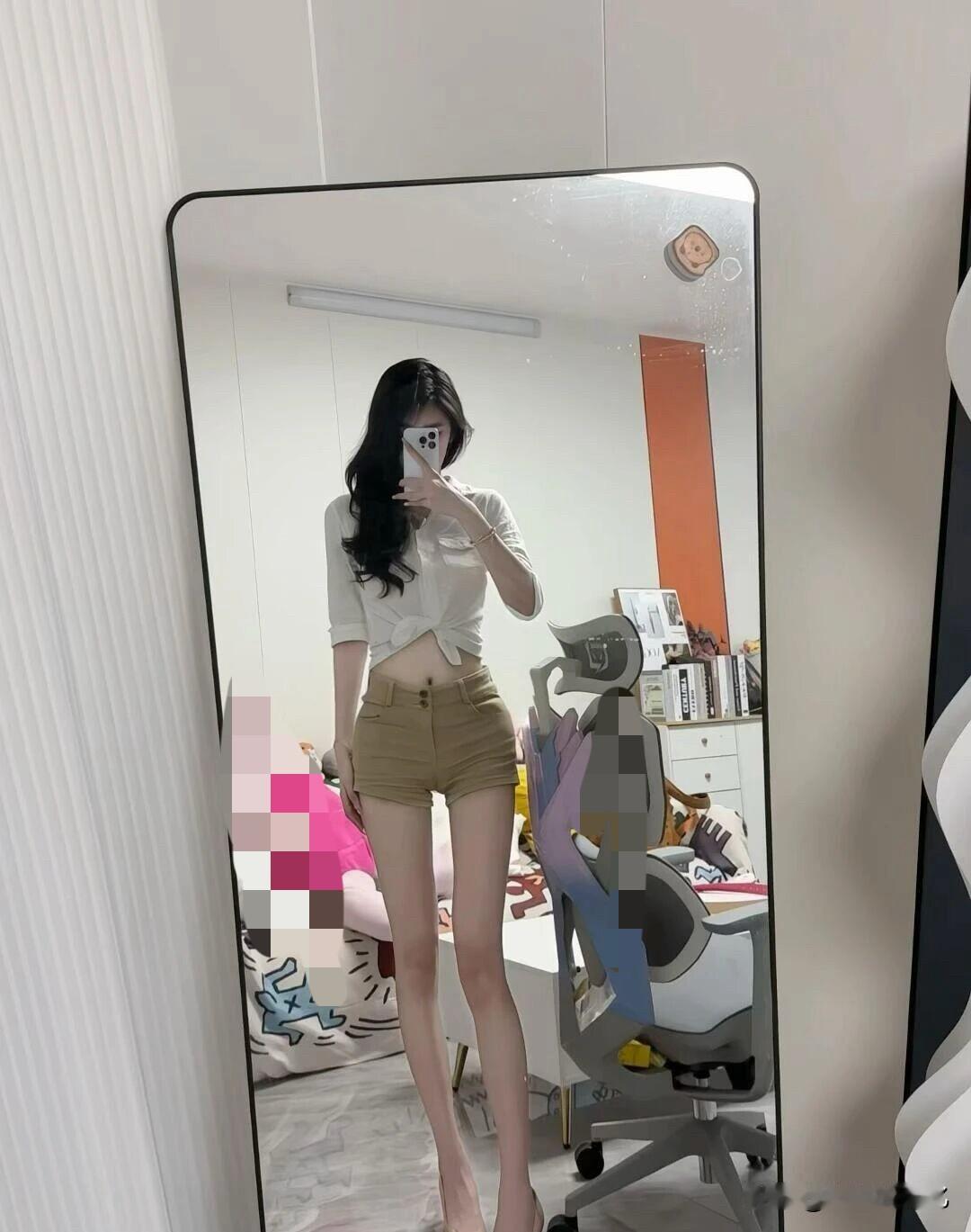 等会儿见crush，穿哪套才能让他一眼沦陷？快帮我拍板！[比心][比心][比心