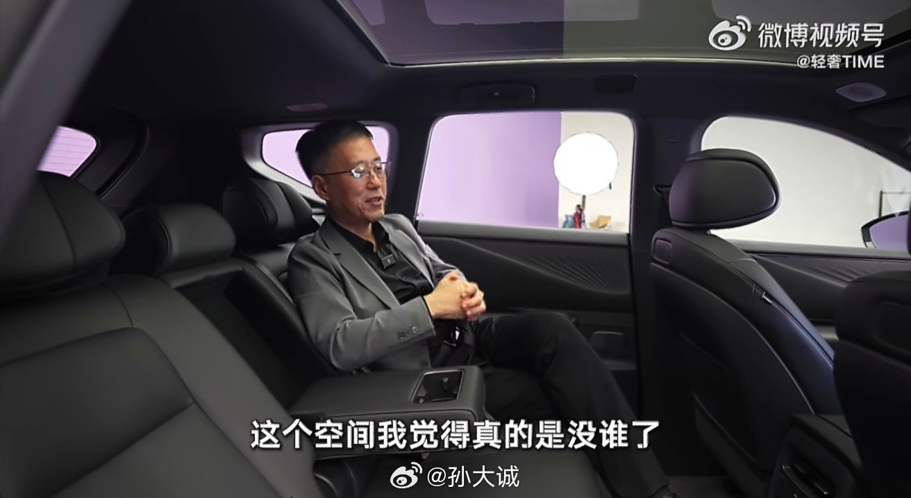 我自己细致体验过日产N6和N7，而日产N序列全新SUV车型NX8是我们团队去体验