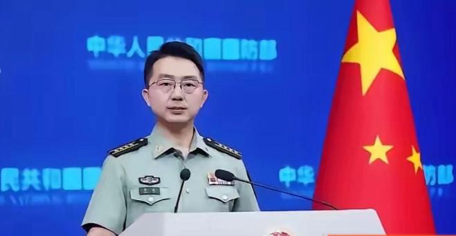 开火了？6月10日，台中大甲溪出海口滩涂，六辆美式火箭炮一字排开，炮口齐刷刷