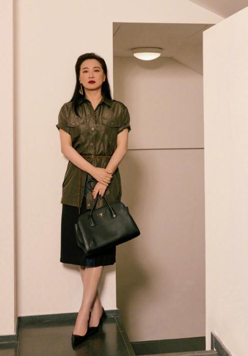 正在米兰参加时装周的玲子。