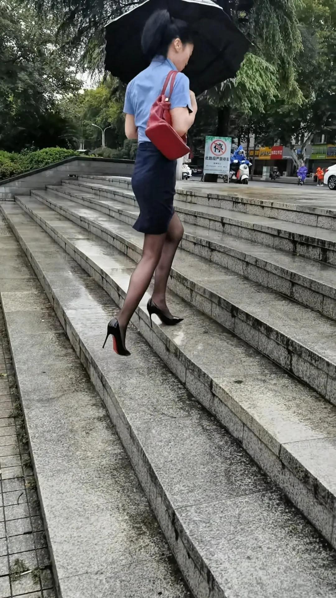 高跟鞋好身材好气质优雅气质气质范长腿女神<!--{im...