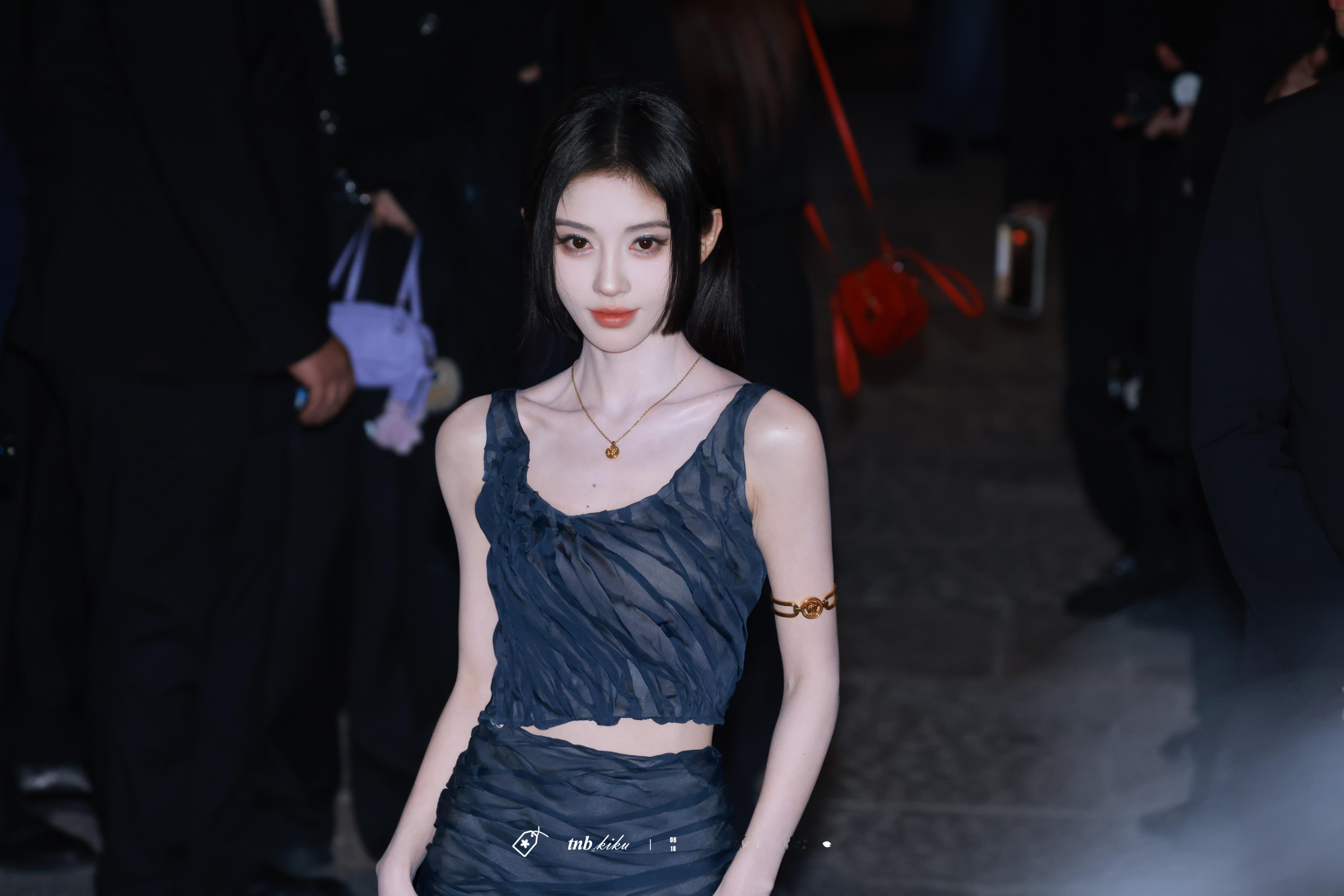 范思哲女神闪耀米兰✨鞠婧祎×VERSACE2026春夏大秀米兰时装周时装
