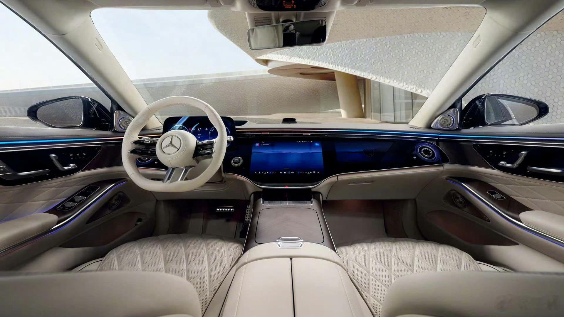 中期改款奔驰S（W223）正式发布据称全车一半以上的部件为全新开发这都赶上一次全