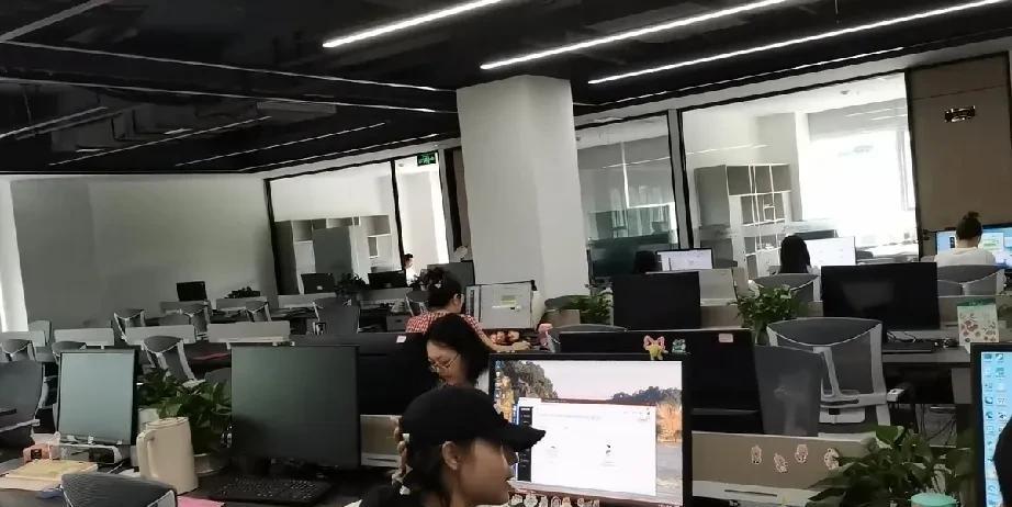 今天谈薪，候选人期望工资15K，hr总监，你先按13谈，如果他接受最好，如果不接