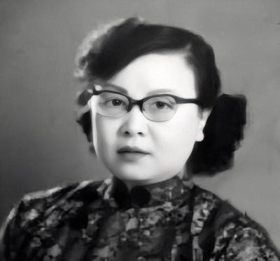 女叛徒随蒋叛逃台湾，1981年高调回国，故友一句话让她无地自容。她本是我党早期的