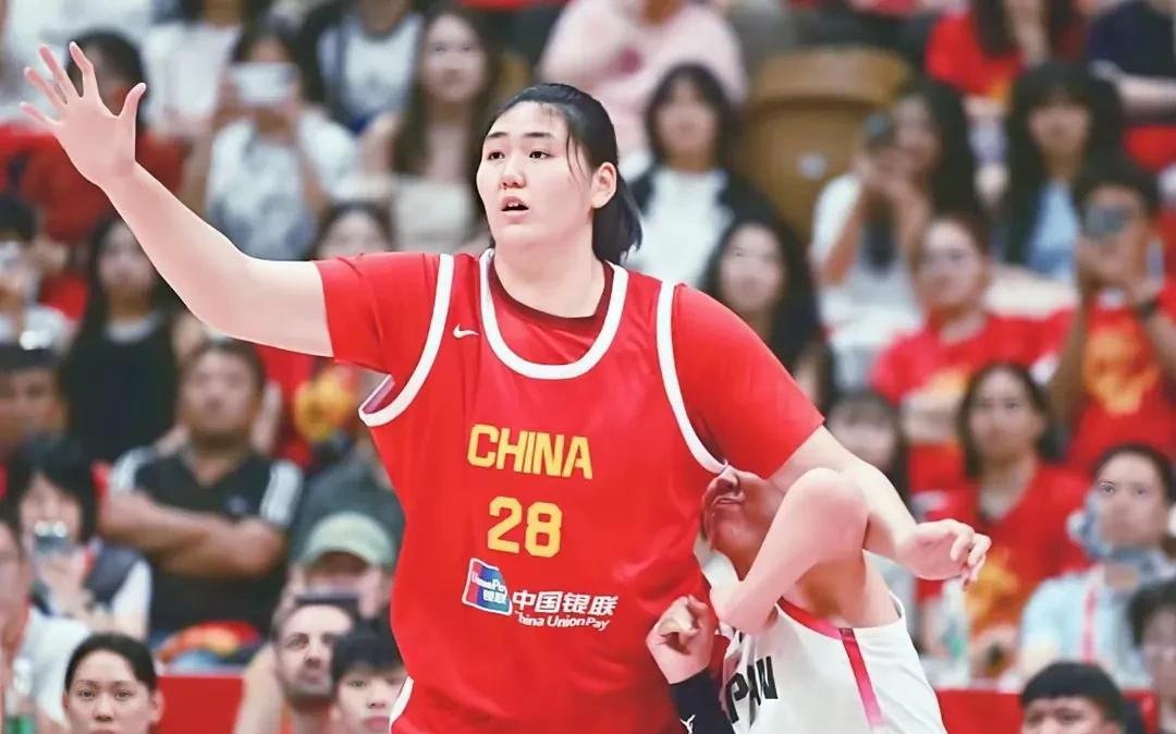 中国女篮亚洲杯的真实名单定了。这是可以不用思考就能辟谣的。中国女篮的热身赛还没有