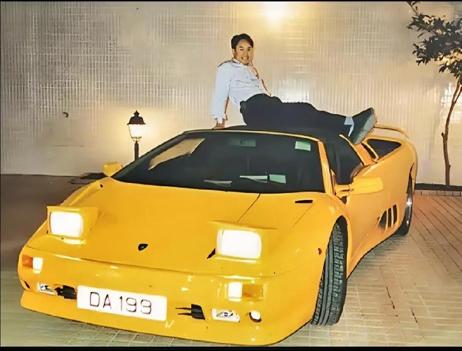这就是张子强夫妇呢，真是也是男帅女美，朱一龙，卫诗雅也把这俩演得惟妙惟肖了。图