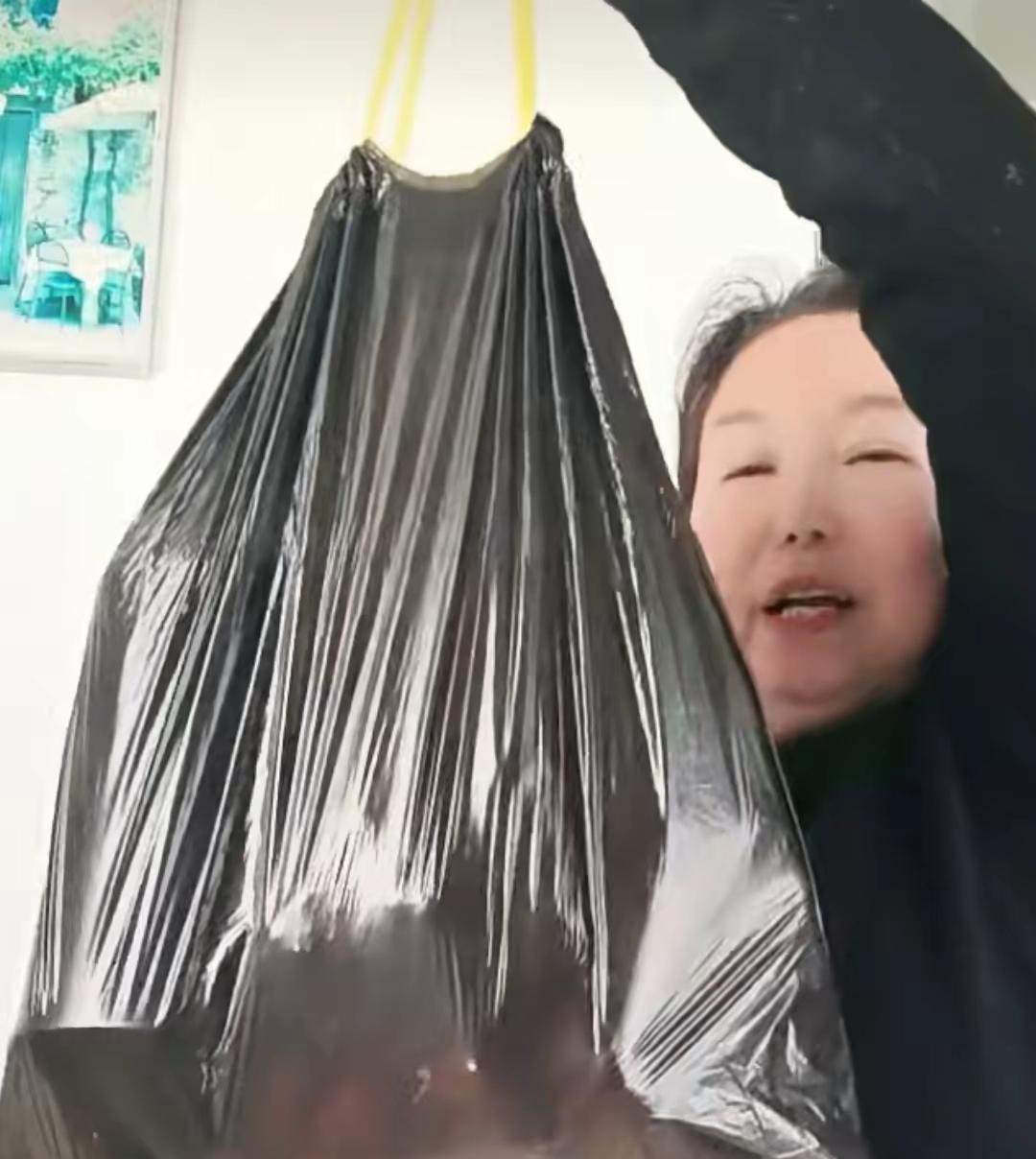 杜新枝和郭希宽从淮河医院带走郭威，最初的时候，会把这个孩子的户口安排在哪里？户口