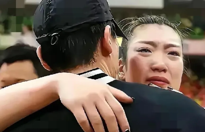 救命！深夜刷到李梦的哽咽语音，直接破防！“怕青春错付，怕承诺落空”，这不就是当代