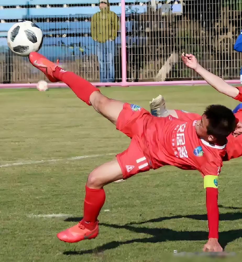 今天晚上，中国U16对阵孟加拉国U16的比赛，全场踢得最好的肯定是帅惟浩，其次肯