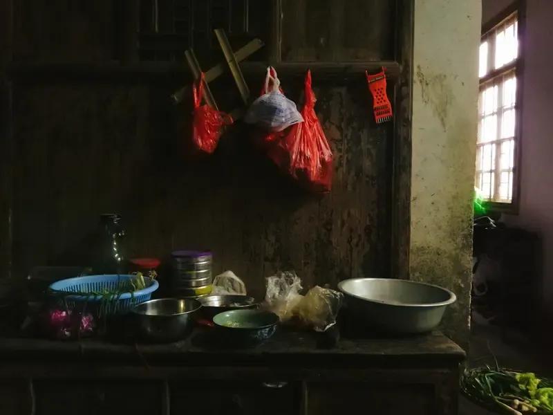 中国各地对老婆的叫法：1、北京叫—媳妇2、河南叫—屋里头3、天津叫—媳妇儿