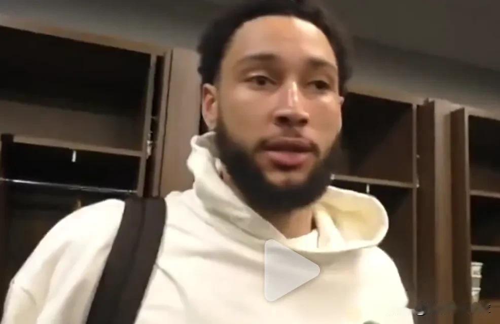 西蒙斯：我回来了。没想到吧，西蒙斯竟然还能回来，还能拿到合同，还有球队愿意给