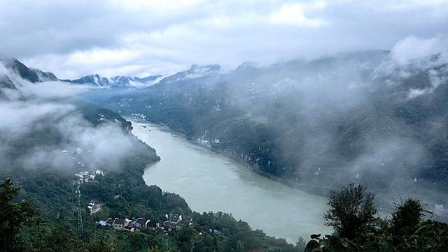 汤朔梅: 我自向山行