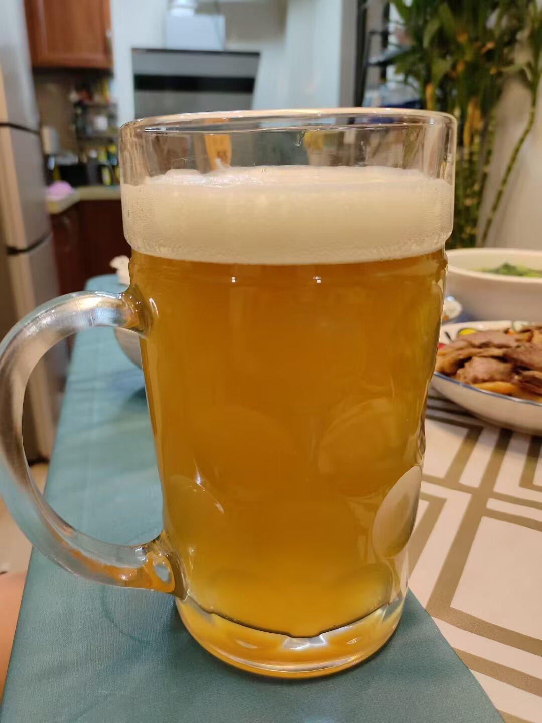 我在云南这个小城生活了十多年，说实话，我并不开心！虽然这里有宜人的气候和一些