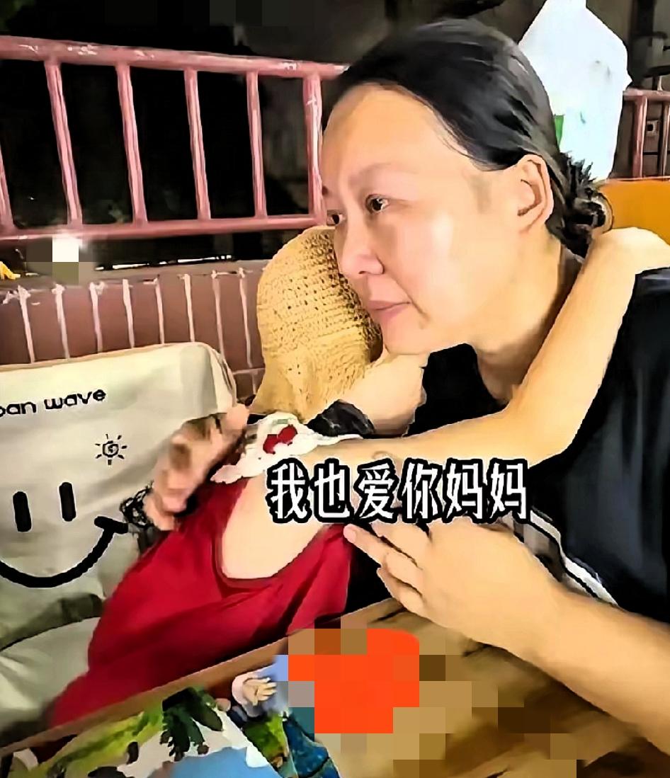你敢信吗？重庆一位医科大毕业的妈妈，为了救患神经母细胞瘤的女儿，卖掉房子、辞去工