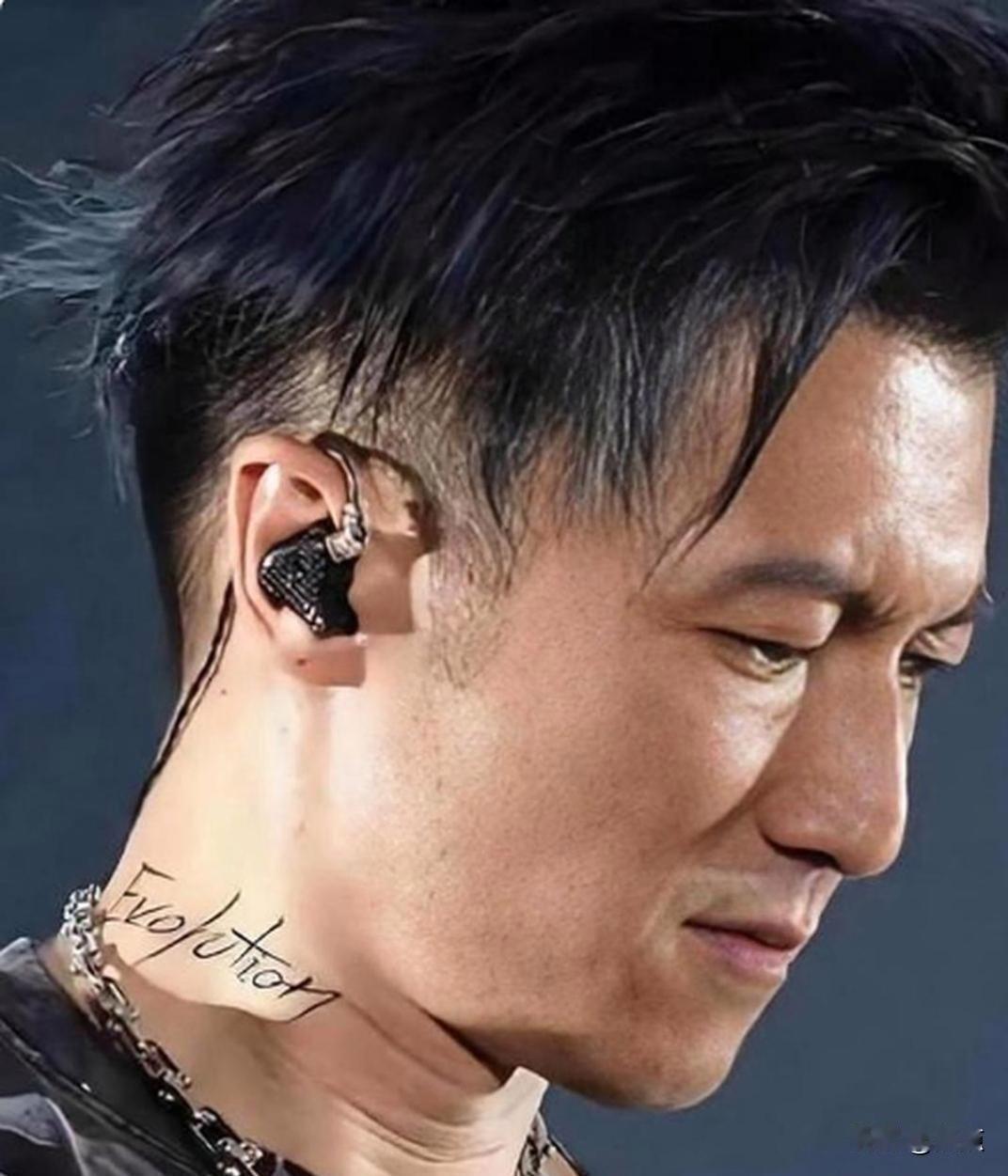 谢霆锋为何很难再步入婚姻不少人好奇，谢霆锋为什么迟迟没有再结婚。其实原因并