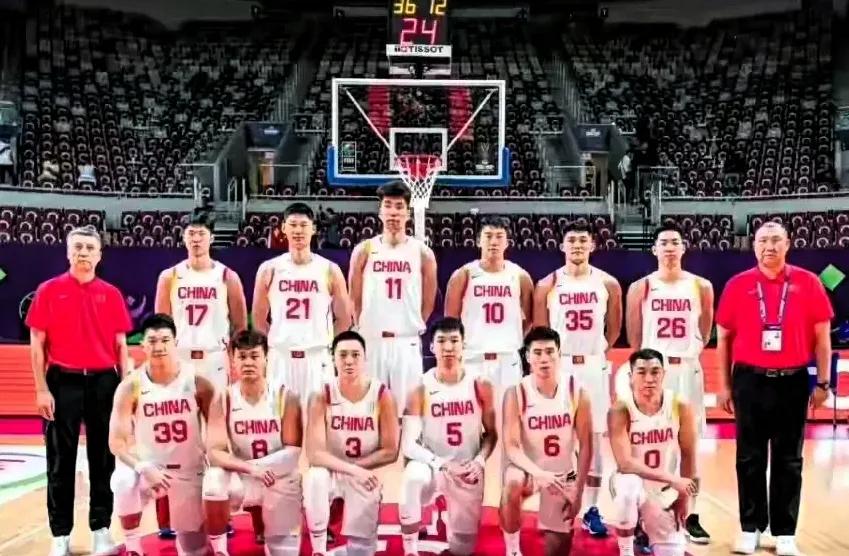 男篮亚洲杯，四强球队已出3席，分别是🇨🇳中国男篮——第3个晋级四强球队