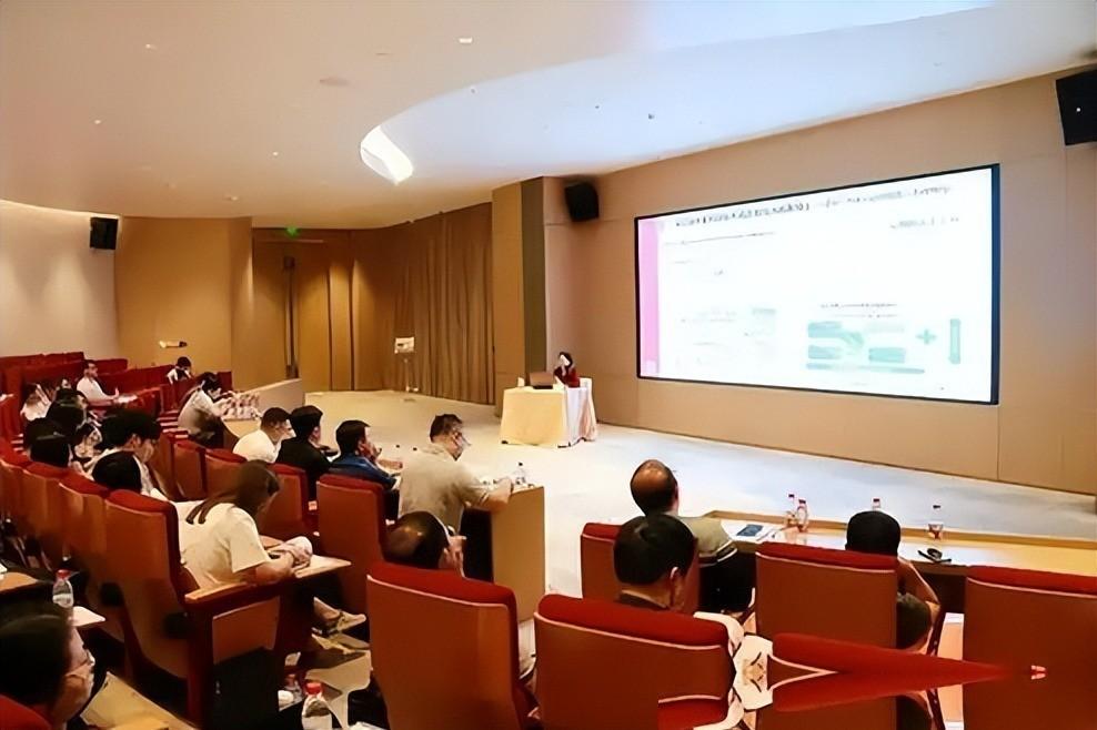 7月政治局重磅定调！6大信号释放，5年内普通人命运将重新洗牌这次会议最重要的