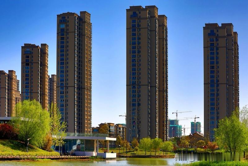房地产税出来的节奏似乎变快了。今年第一季度连上海的收入都不够看了，全国各地都比