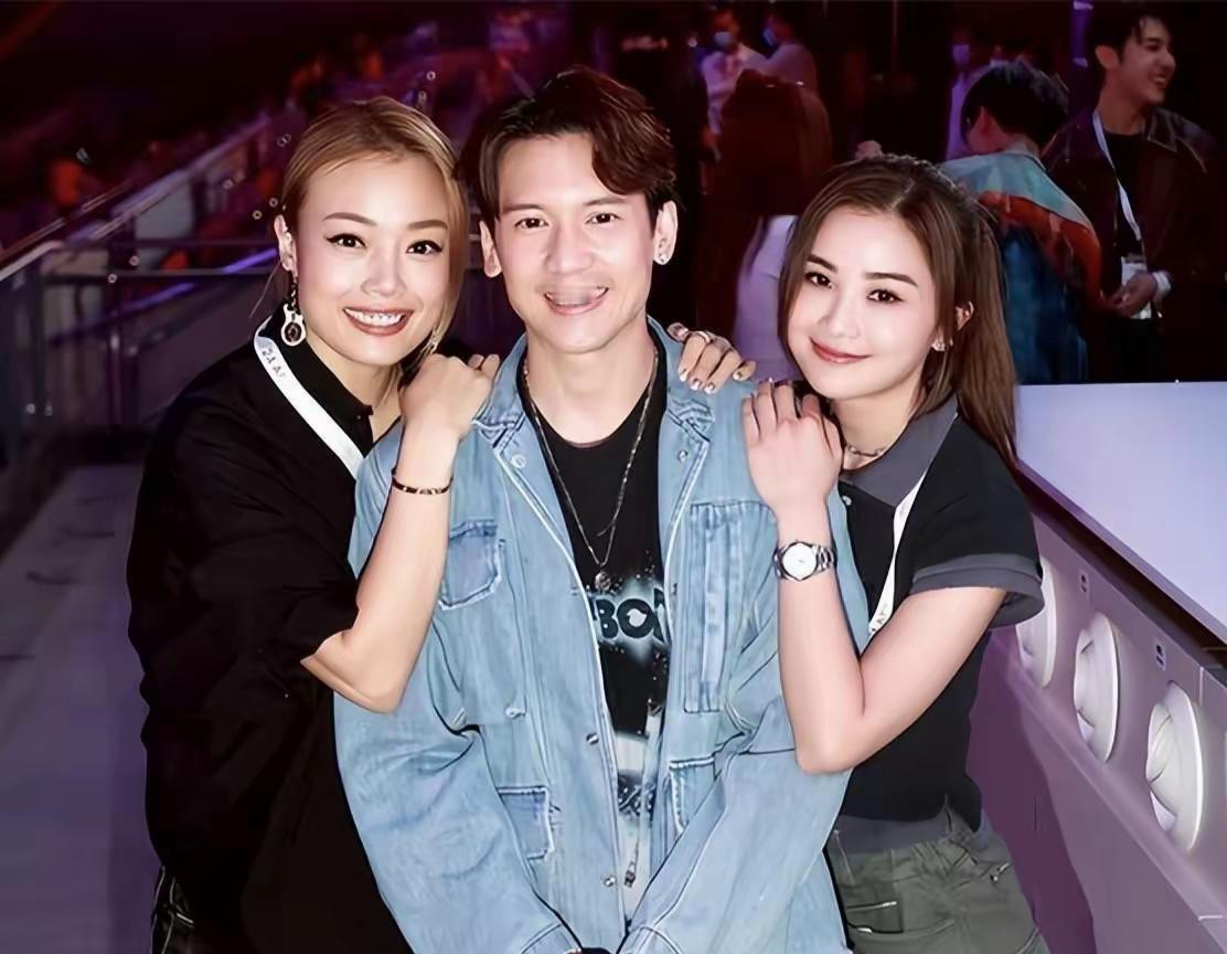 阿Sa蔡卓妍不是才结婚吗？怎么又传出她婚姻有异常？4月28日官宣与小10岁健