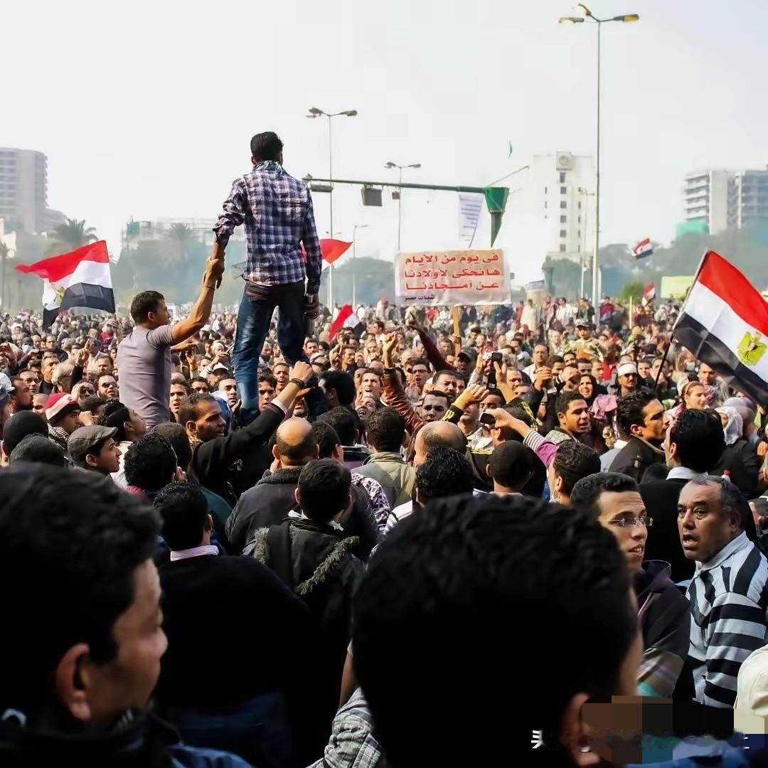 伊朗经济差不是一年两年，伊朗人这么多年都是这么熬过来的，之所以会爆发大规模抗议活