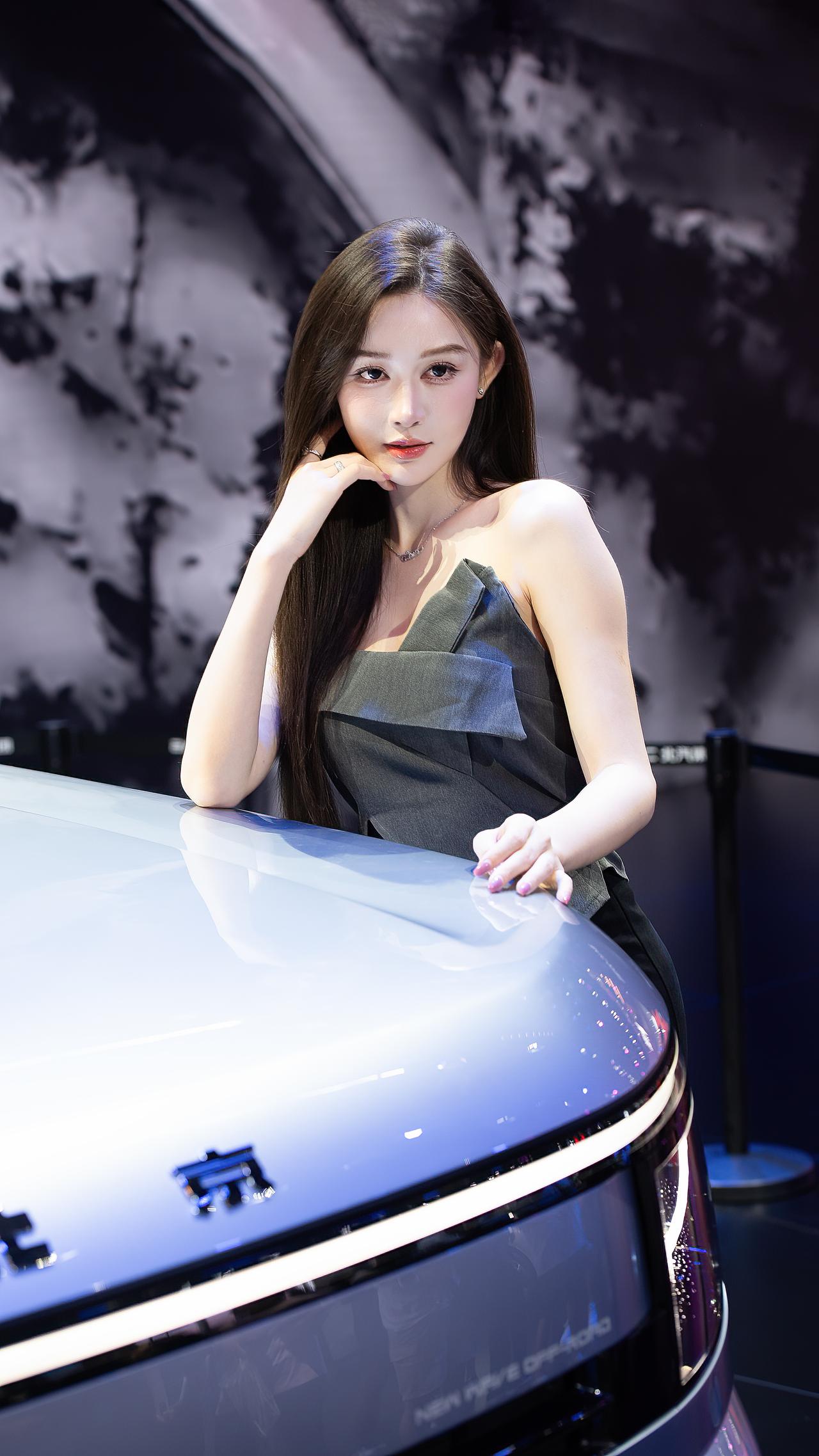 敏敏车模美女成都车展优雅气质好看的小姐姐