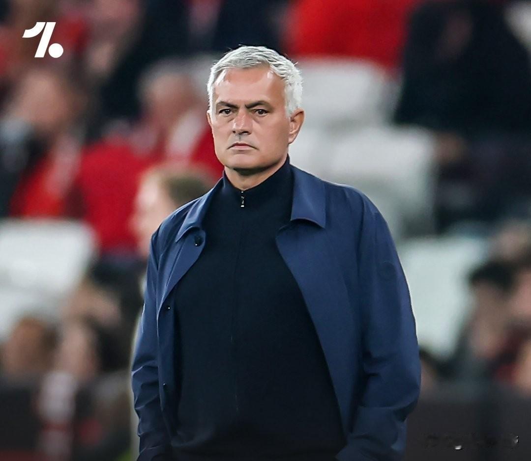 神奇的魔力鸟回来了，本菲卡2-0完胜意甲冠军那不勒斯!在本轮欧冠联赛中，穆里