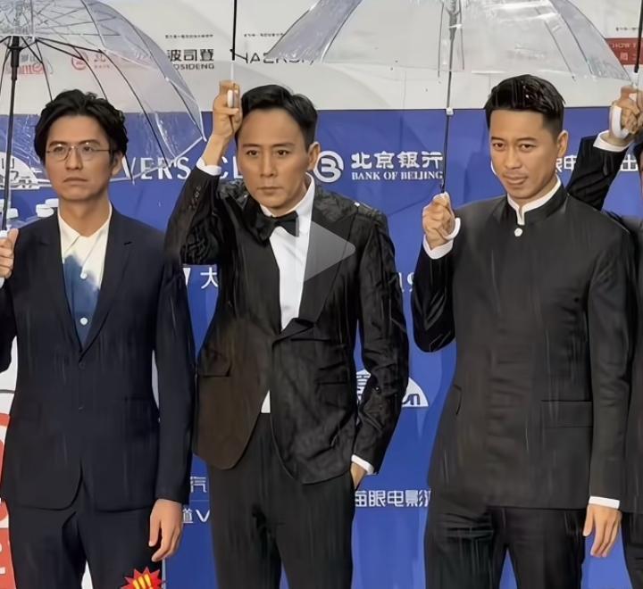 48岁刘烨近期出镜身形消瘦、面颊凹陷，不少网友看了直呼“瘦到脱相”。他本人