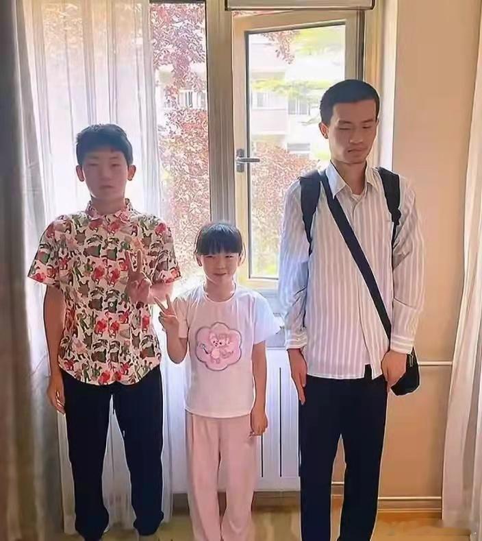 韦神被迫营业的样子好痛苦……​​​