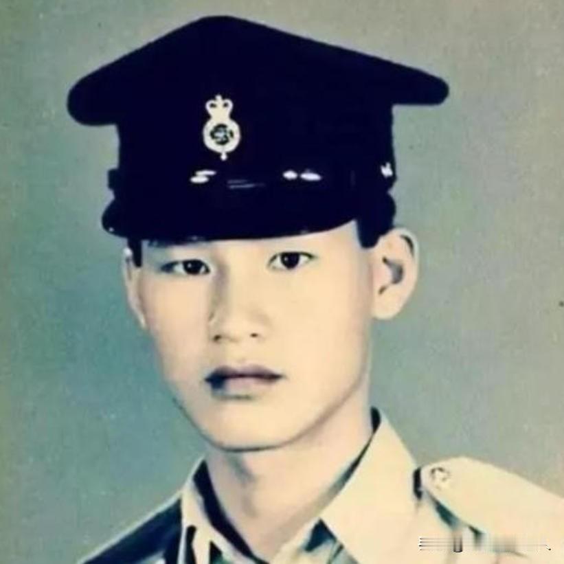 1990年，陈惠敏给李国豪250w片酬，但是李国豪说：“我不是中国人。”陈