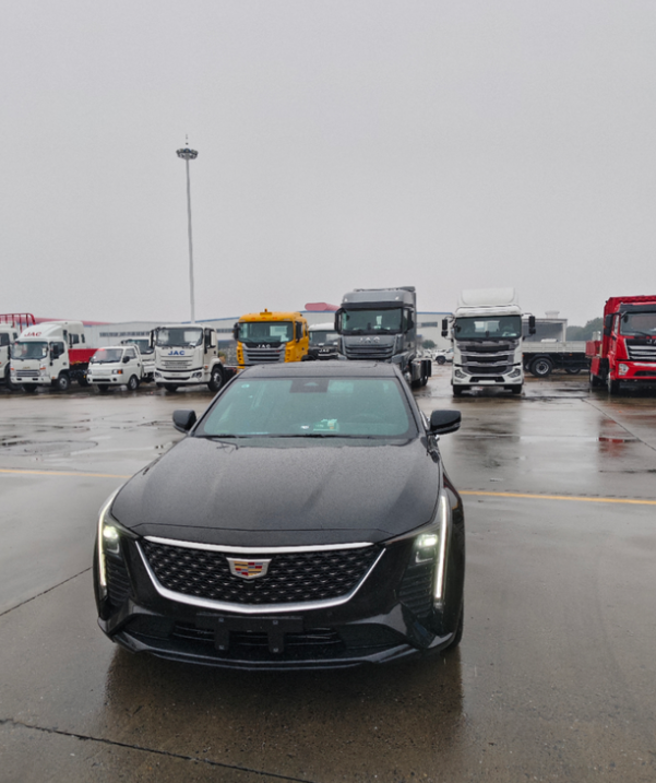 凯迪拉克ct5pro 整体感受优点:操控比较丝滑，动力强劲，底盘坚实，美系车